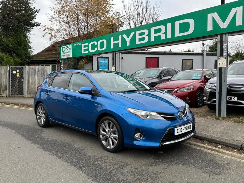 TOYOTA AURIS