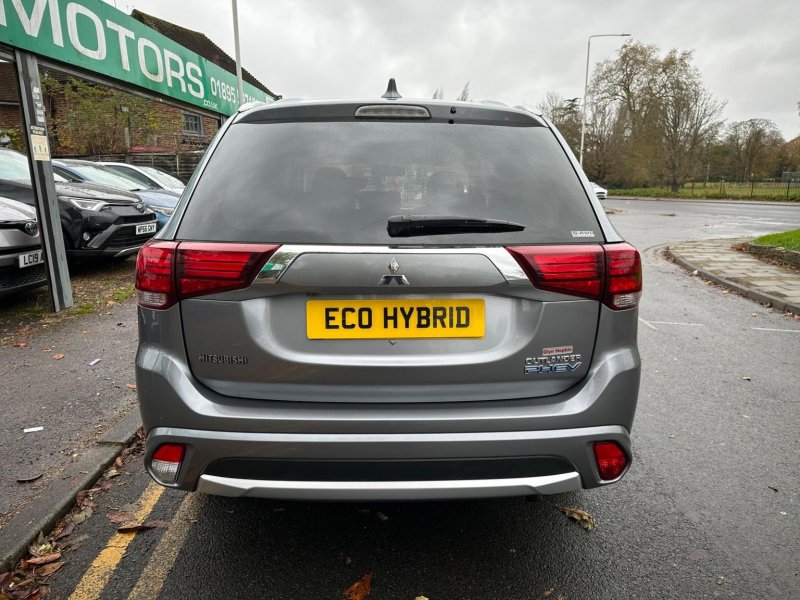 MITSUBISHI OUTLANDER