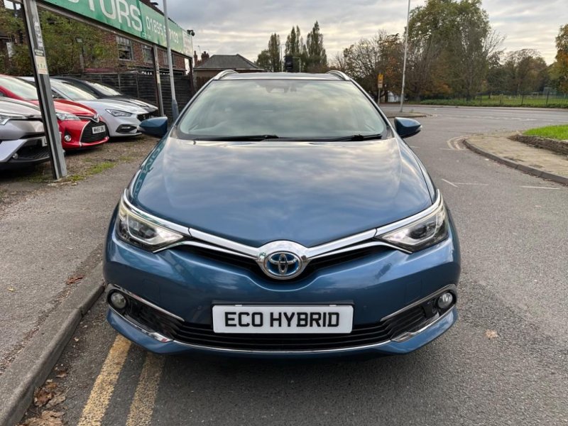 TOYOTA AURIS