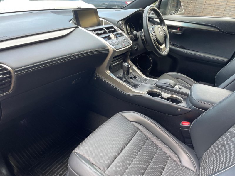 LEXUS NX