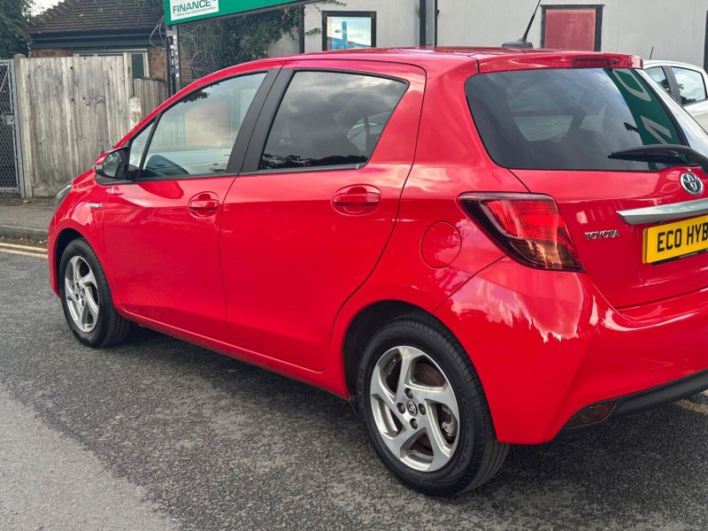 TOYOTA YARIS