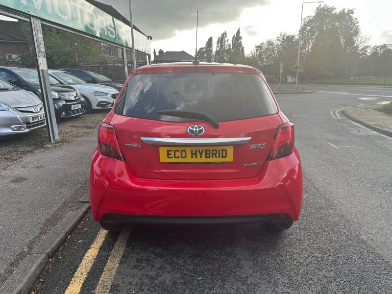 TOYOTA YARIS
