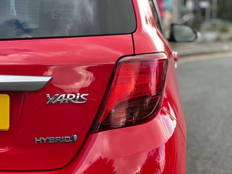 TOYOTA YARIS