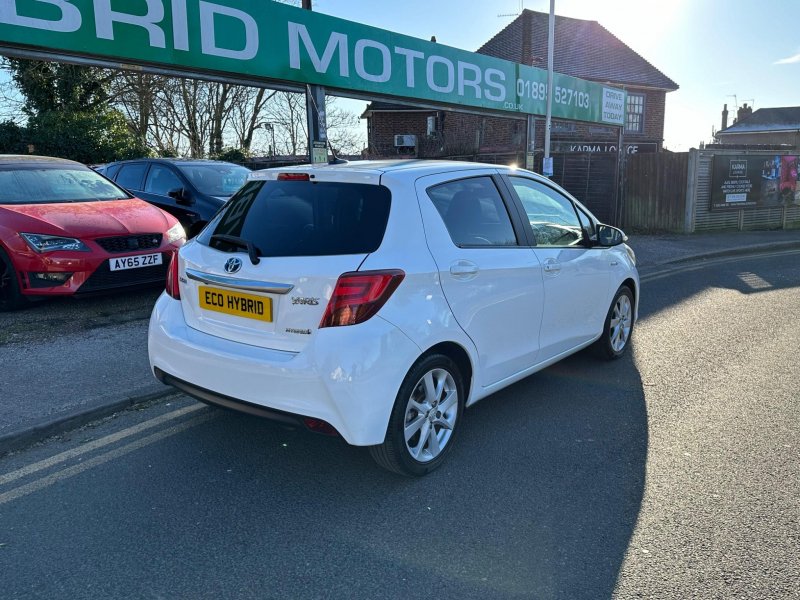 TOYOTA YARIS
