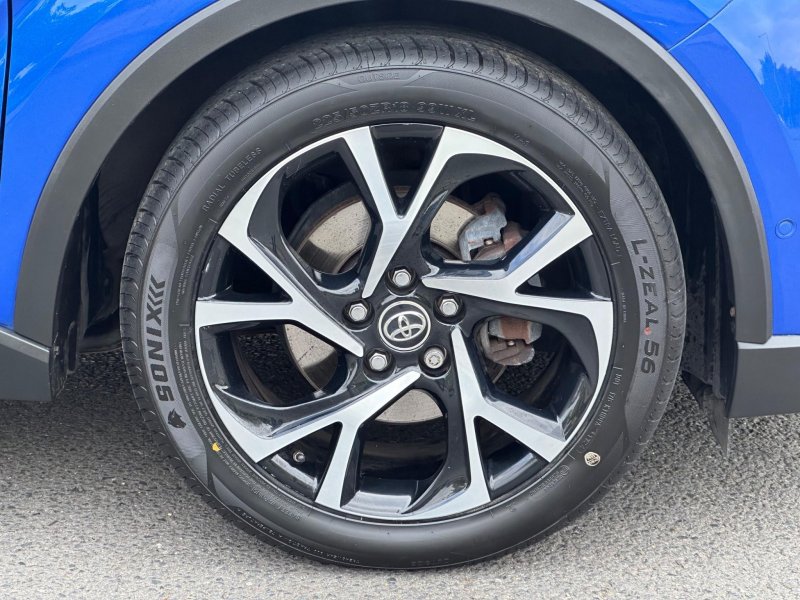 TOYOTA C-HR
