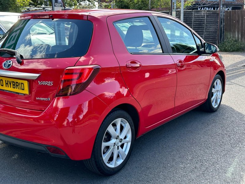 TOYOTA YARIS