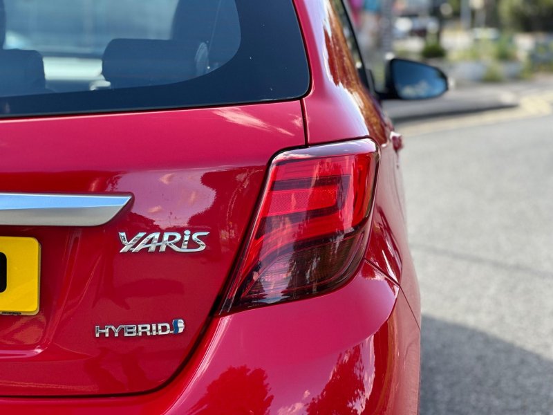 TOYOTA YARIS