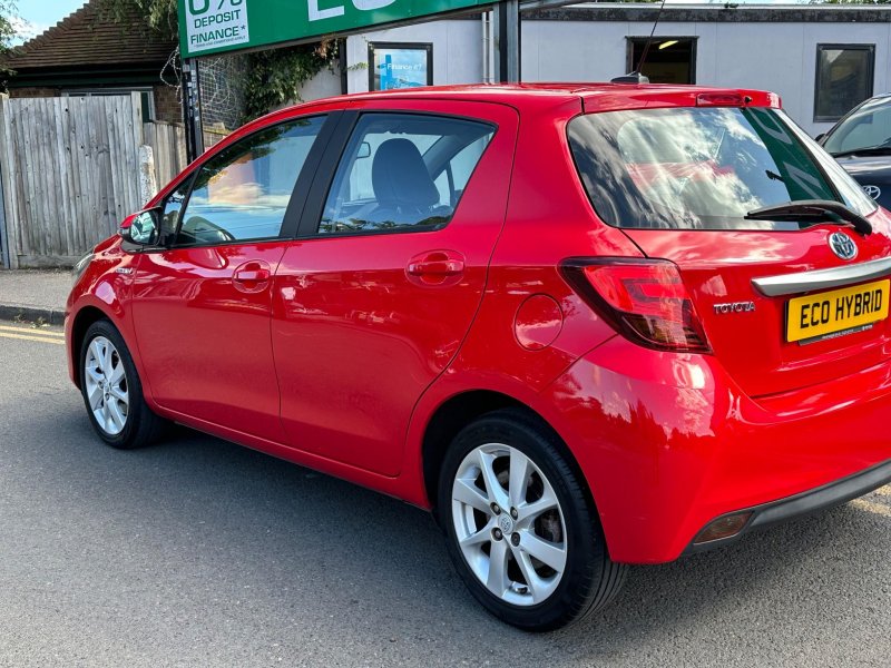 TOYOTA YARIS