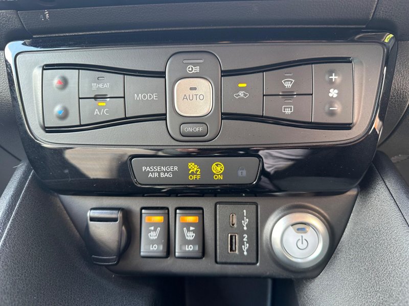 NISSAN LEAF