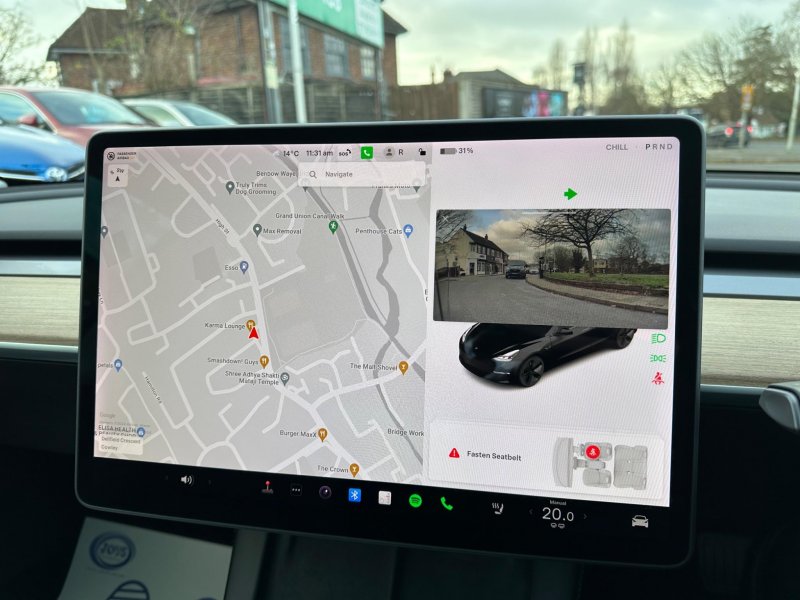 TESLA MODEL 3