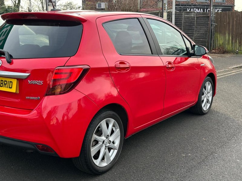 TOYOTA YARIS