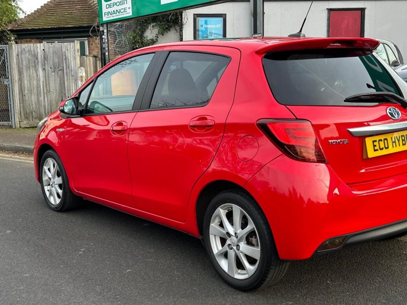 TOYOTA YARIS
