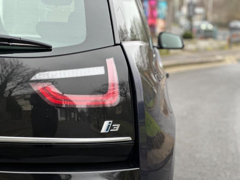 BMW I3