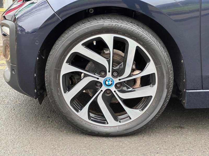 BMW I3