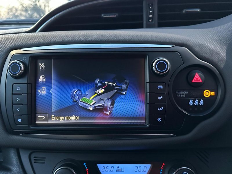 TOYOTA YARIS