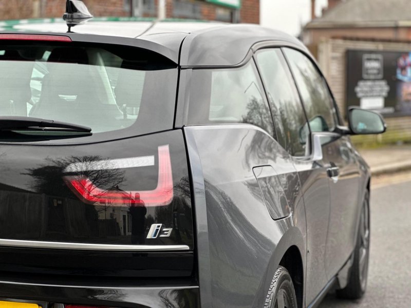 BMW I3