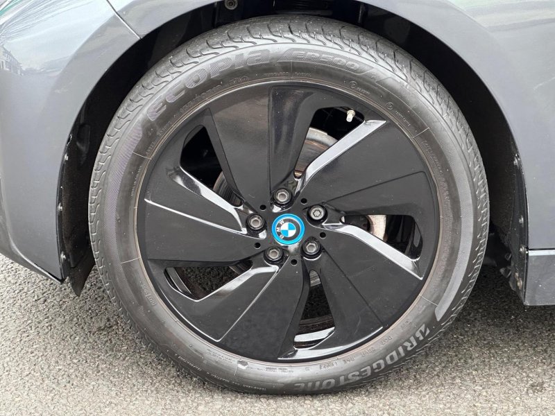 BMW I3