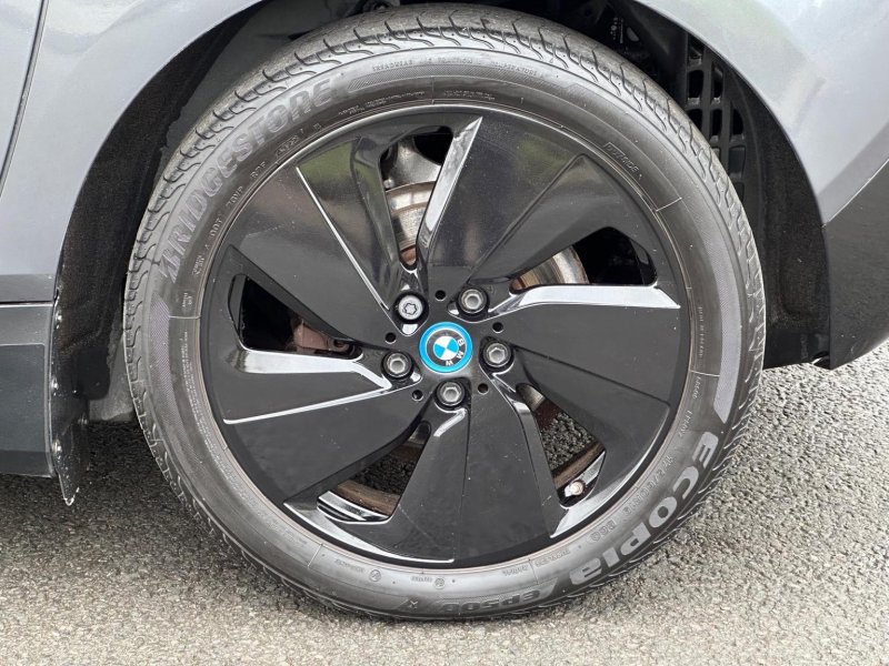 BMW I3