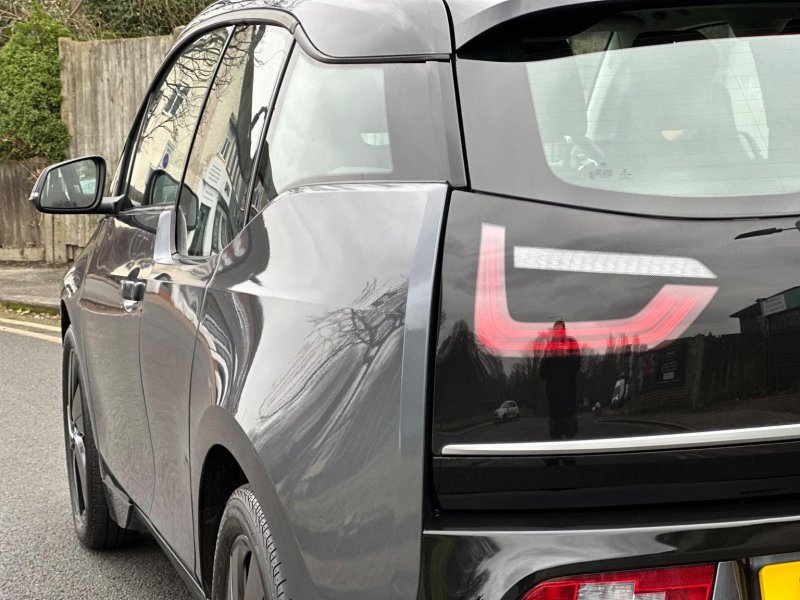 BMW I3