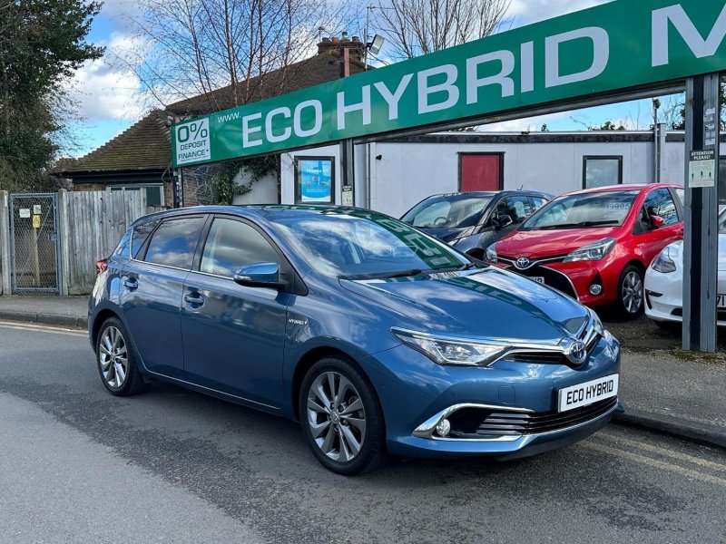TOYOTA AURIS