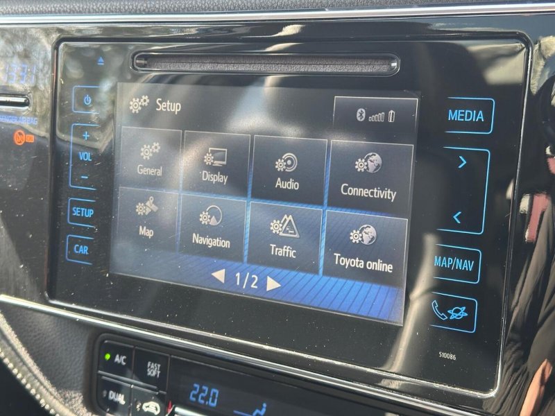 TOYOTA AURIS