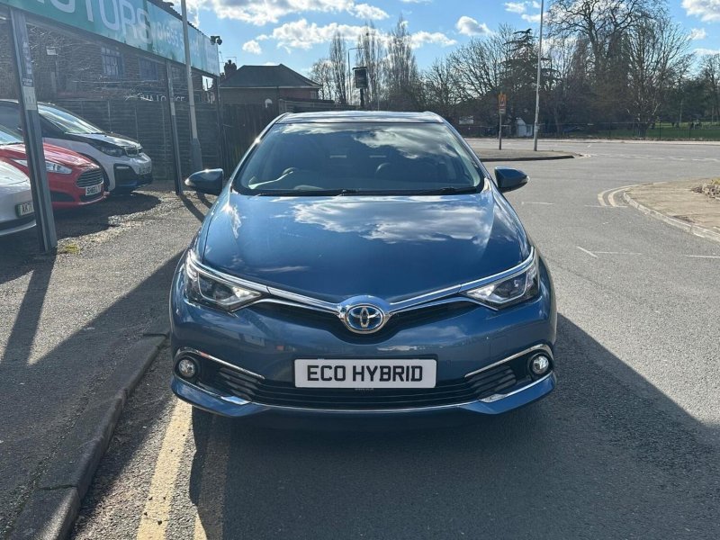 TOYOTA AURIS