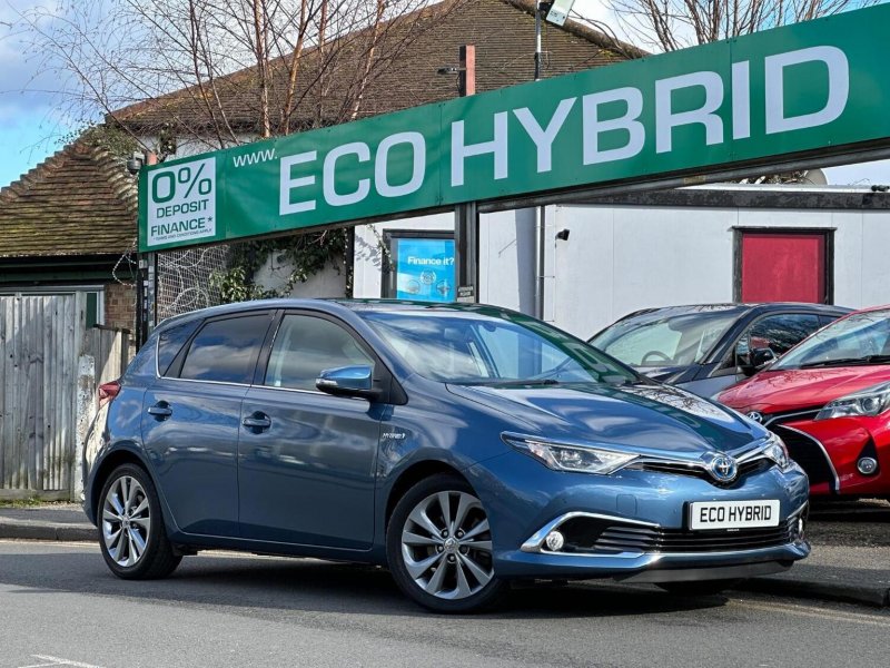 TOYOTA AURIS