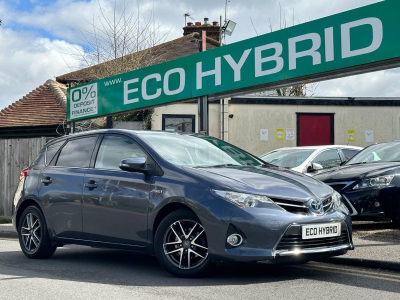 TOYOTA AURIS