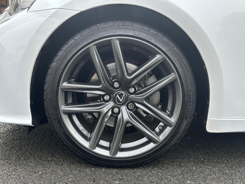 LEXUS IS