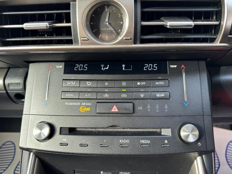 LEXUS IS
