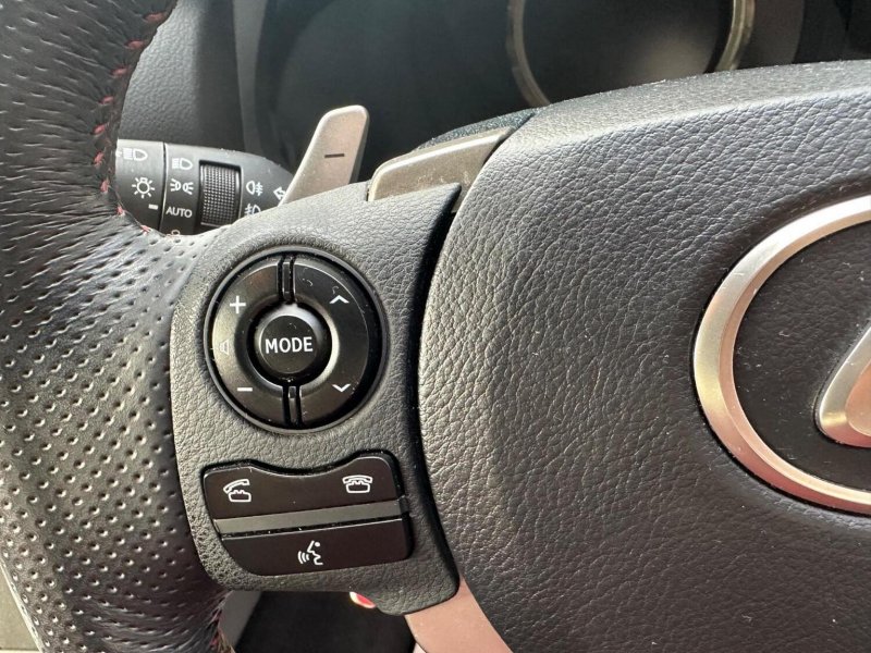 LEXUS IS