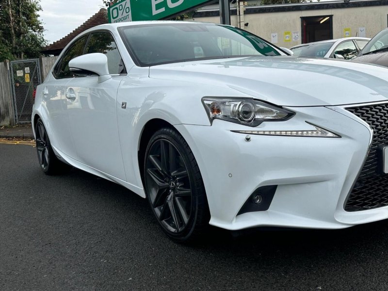 LEXUS IS
