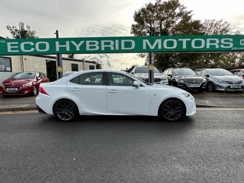 LEXUS IS
