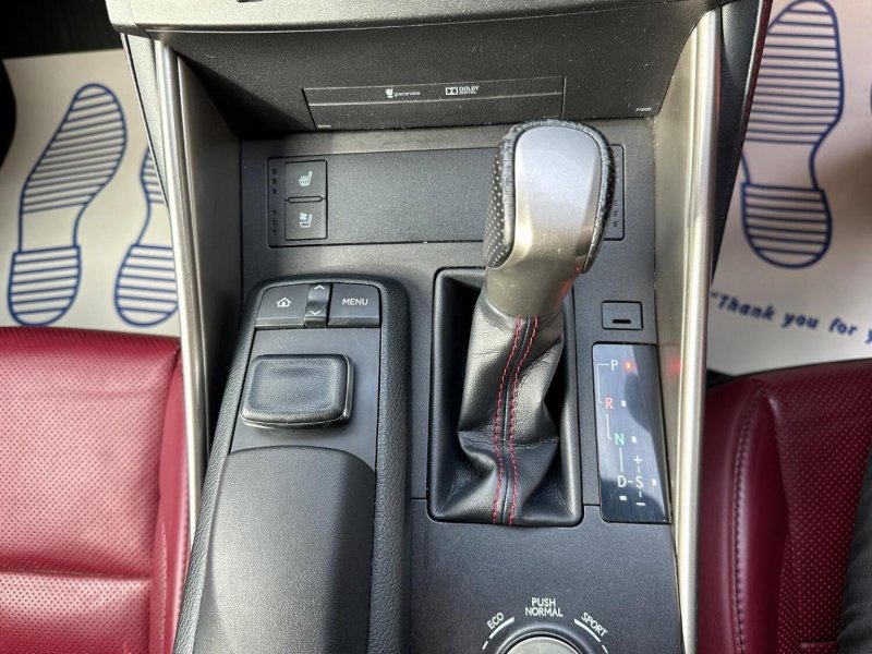 LEXUS IS