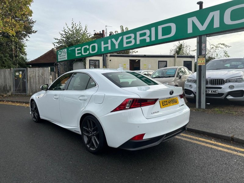 LEXUS IS