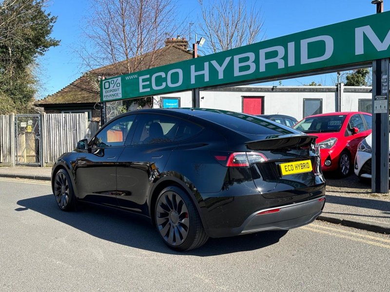 TESLA MODEL Y