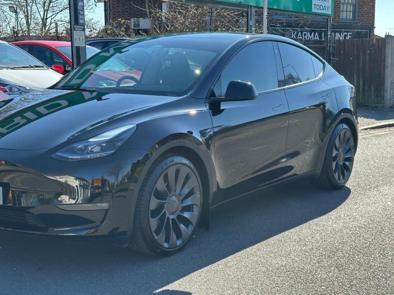TESLA MODEL Y
