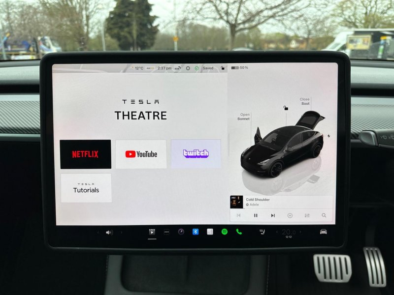 TESLA MODEL Y