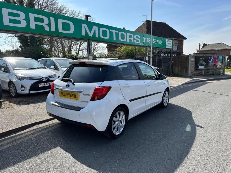 TOYOTA YARIS