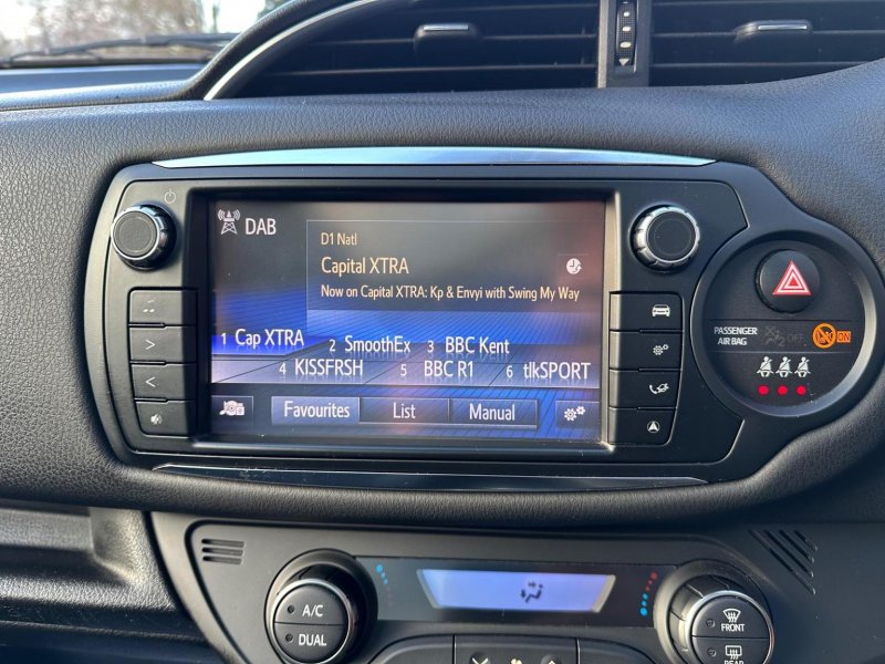 TOYOTA YARIS
