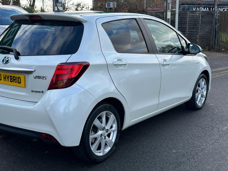 TOYOTA YARIS