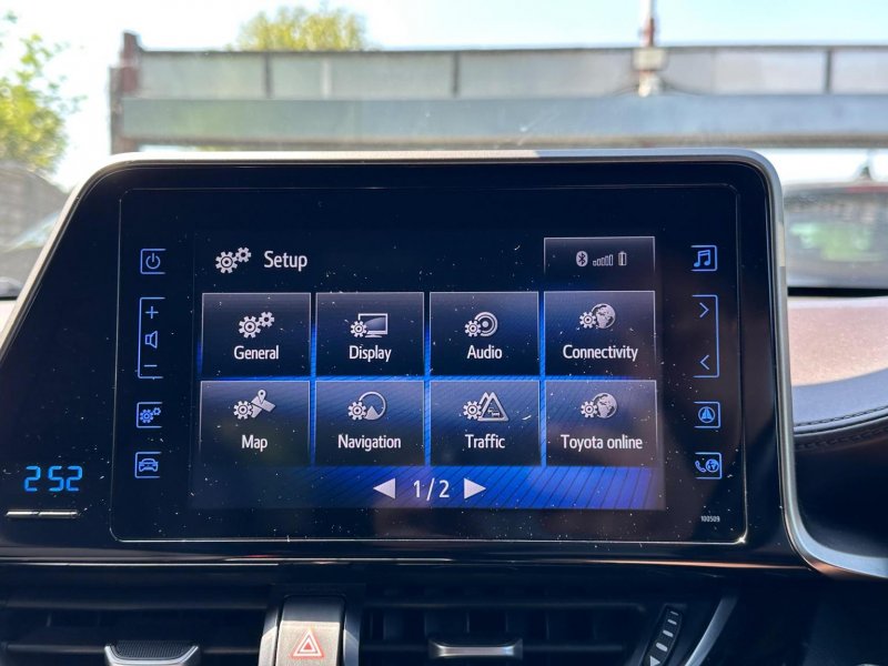 TOYOTA C-HR