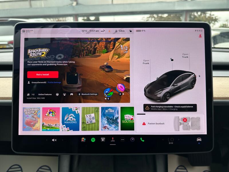 TESLA MODEL 3